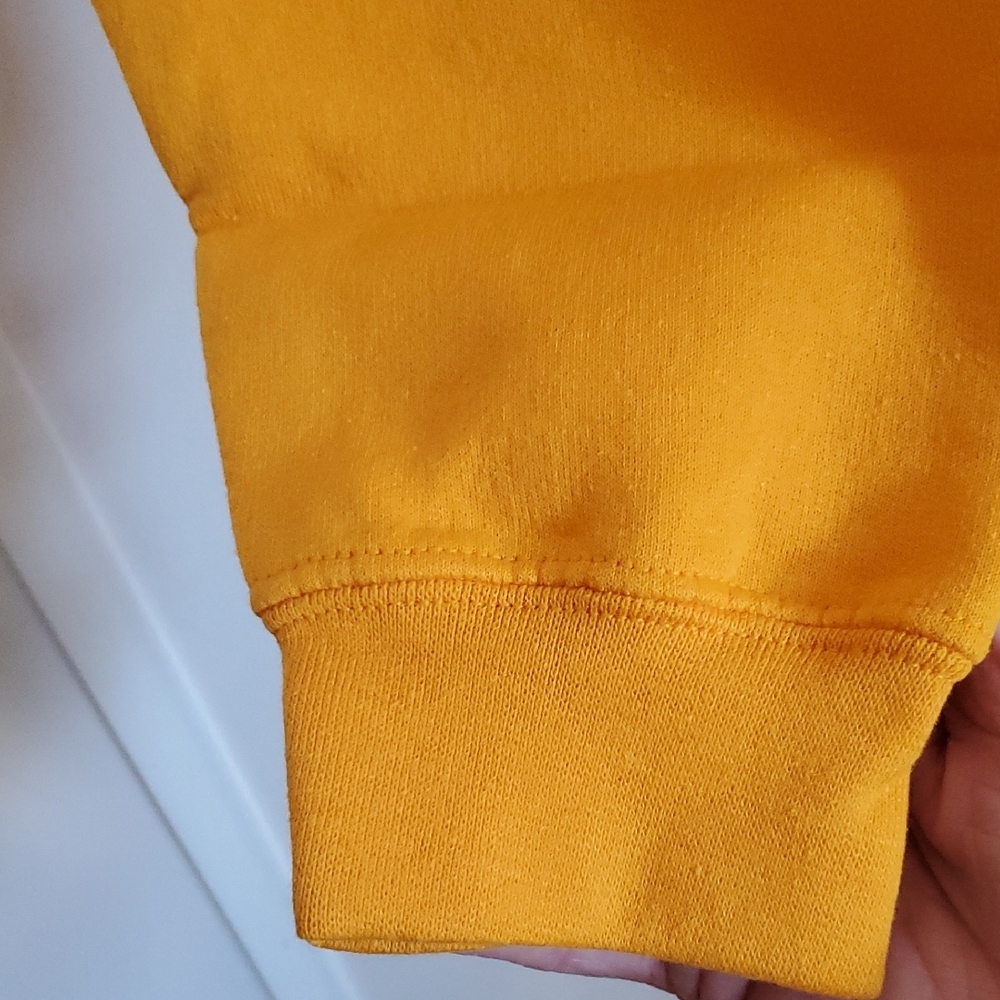New York City Yellow Sweatshirt - Picture 4 of 9